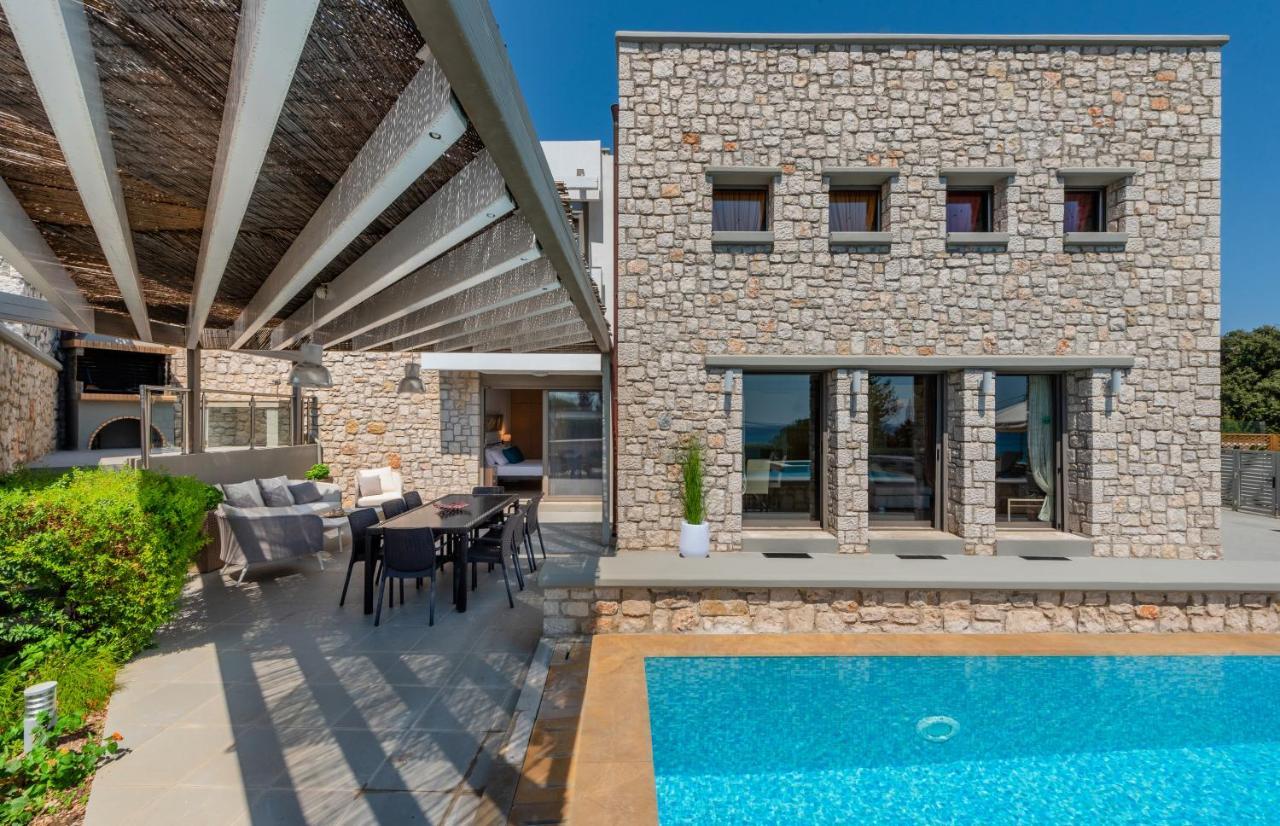 Villa Costamare - Enjoy Lazy Days On The Private Pool-Jacuzzi Pefki المظهر الخارجي الصورة