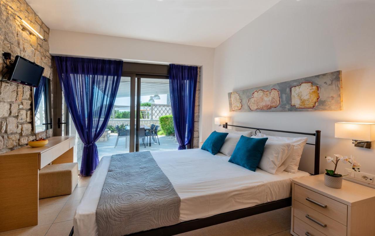 Villa Costamare - Enjoy Lazy Days On The Private Pool-Jacuzzi Pefki المظهر الخارجي الصورة
