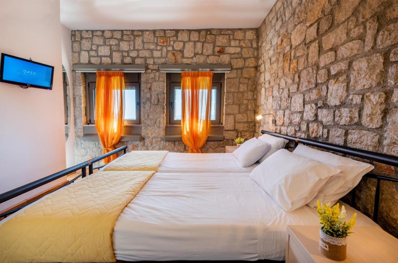 Villa Costamare - Enjoy Lazy Days On The Private Pool-Jacuzzi Pefki المظهر الخارجي الصورة