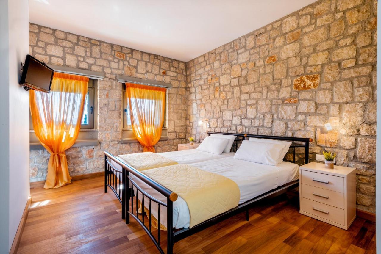 Villa Costamare - Enjoy Lazy Days On The Private Pool-Jacuzzi Pefki المظهر الخارجي الصورة