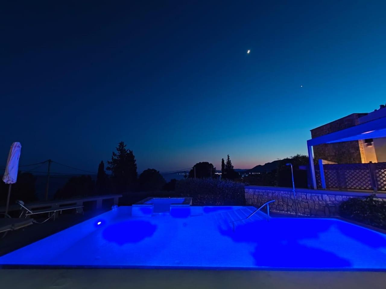 Villa Costamare - Enjoy Lazy Days On The Private Pool-Jacuzzi Pefki المظهر الخارجي الصورة