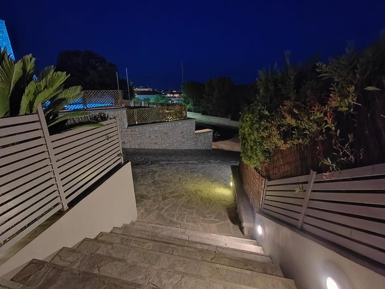 Villa Costamare - Enjoy Lazy Days On The Private Pool-Jacuzzi Pefki المظهر الخارجي الصورة