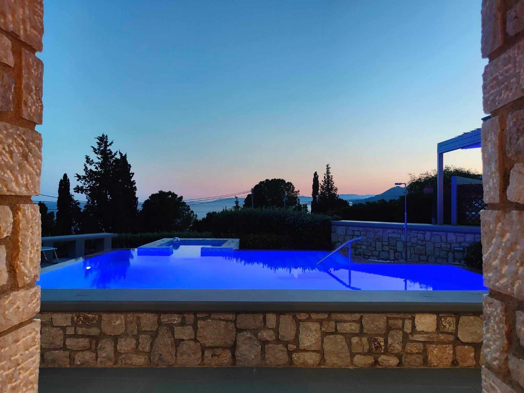 Villa Costamare - Enjoy Lazy Days On The Private Pool-Jacuzzi Pefki المظهر الخارجي الصورة