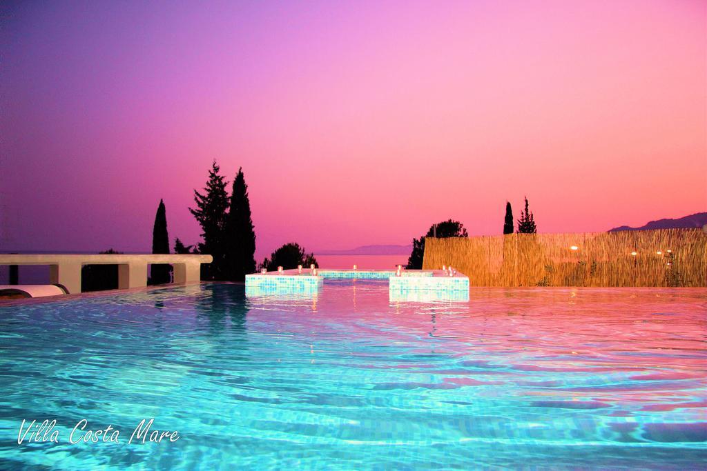 Villa Costamare - Enjoy Lazy Days On The Private Pool-Jacuzzi Pefki الغرفة الصورة