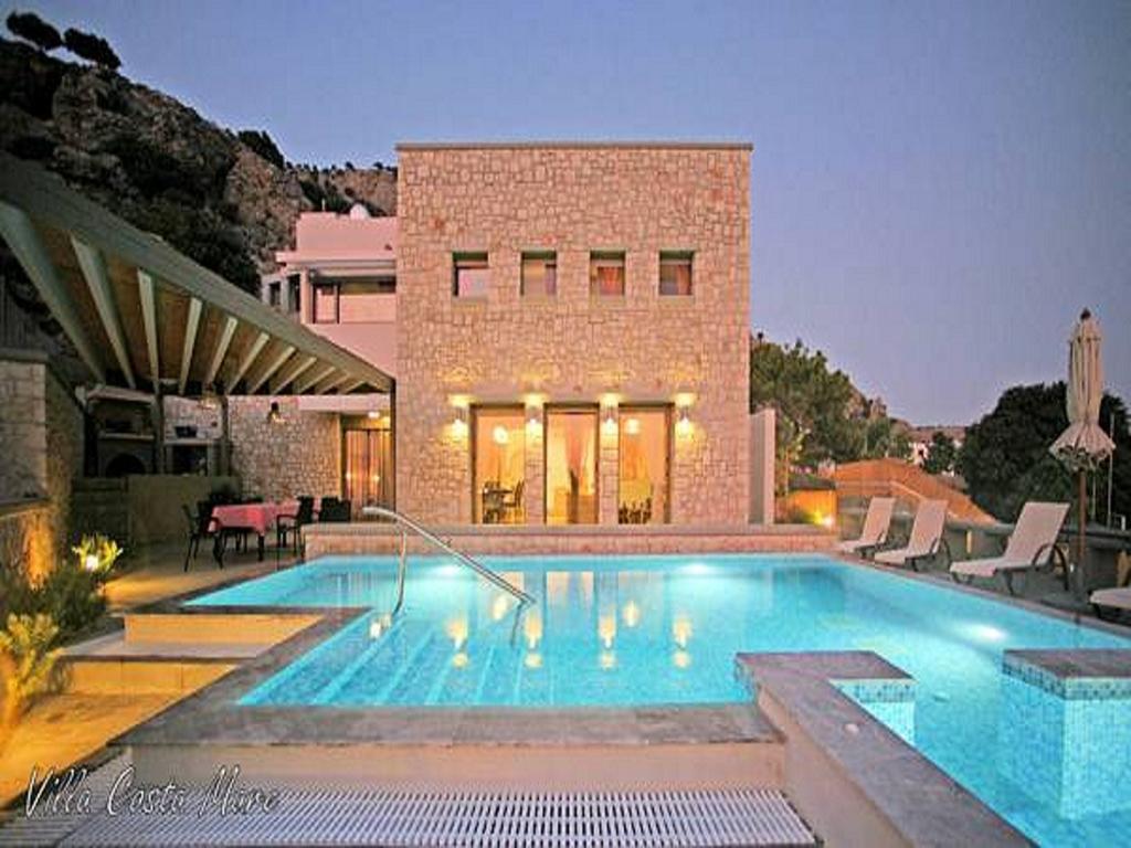 Villa Costamare - Enjoy Lazy Days On The Private Pool-Jacuzzi Pefki الغرفة الصورة