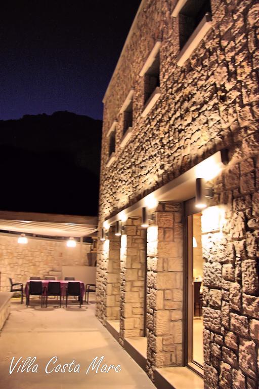 Villa Costamare - Enjoy Lazy Days On The Private Pool-Jacuzzi Pefki الغرفة الصورة